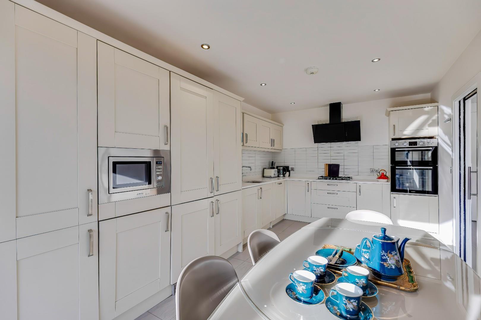 Apartment 1, Pen Y Garth Mansions, 2 Stanwell Road, Penarth, CF64 3EA